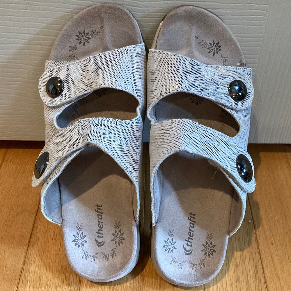 EUC Therafit sandals